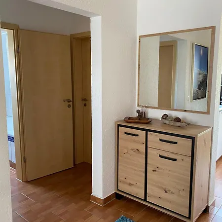 Groemitz, Stiegkamp 3, Whg 2 - Grosse Mit Balkon, 2 Sz, Naehe Yachthafen Und Strand, Inkl Wlan *